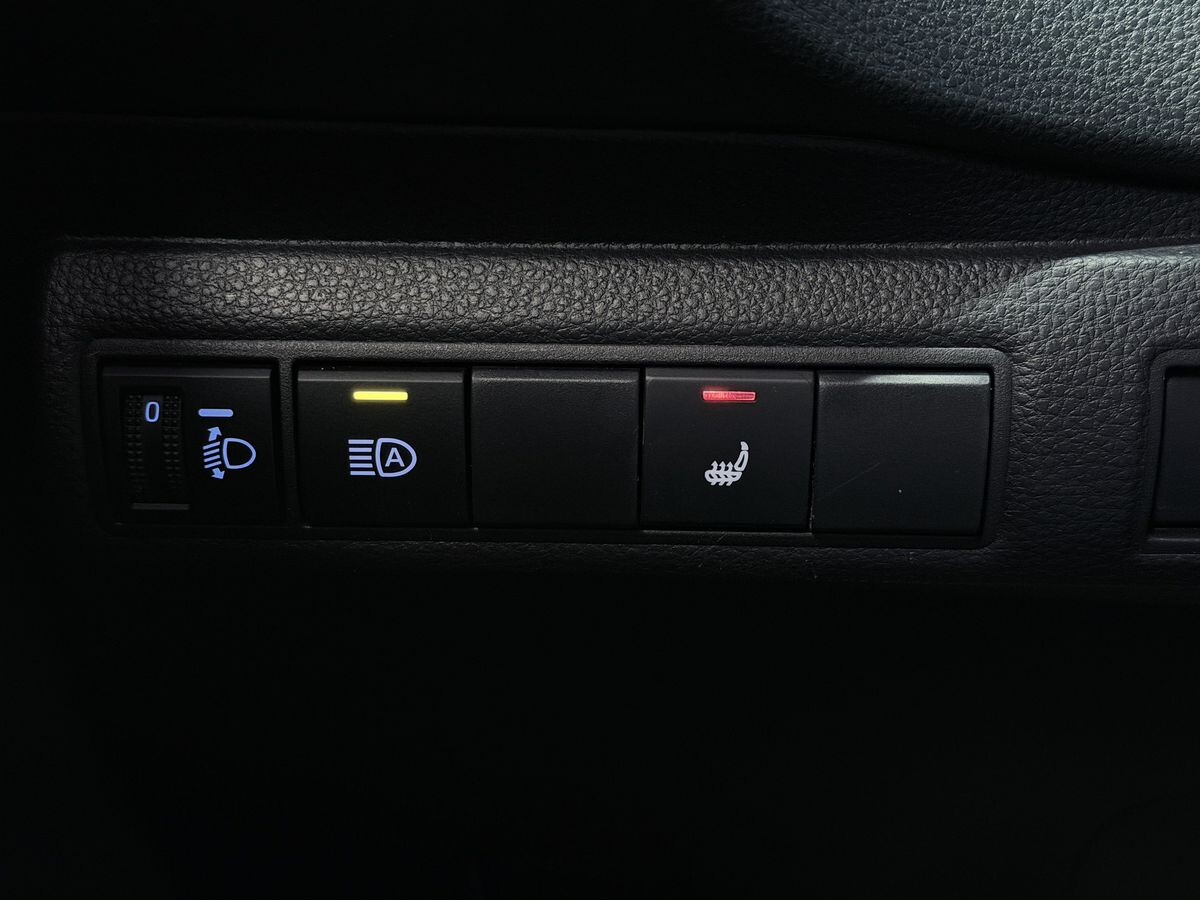 Toyota Corolla 2022 - фото автомобиля