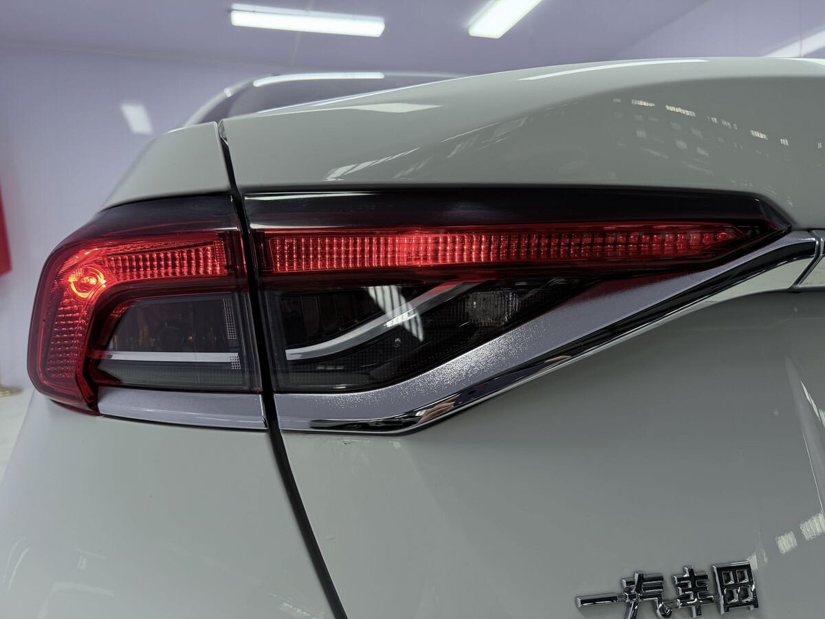 Toyota Corolla 2022 - фото автомобиля