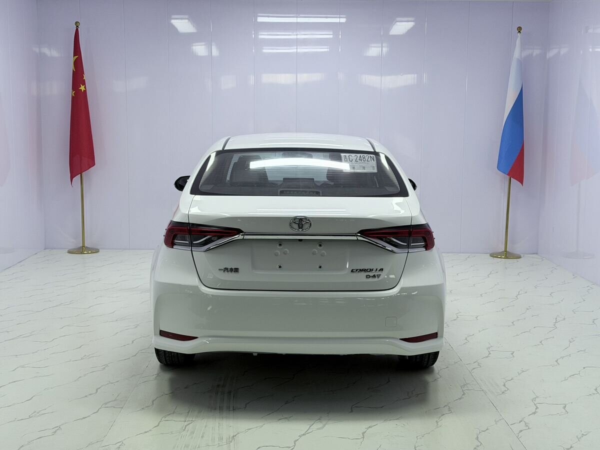 Toyota Corolla 2022 - фото автомобиля