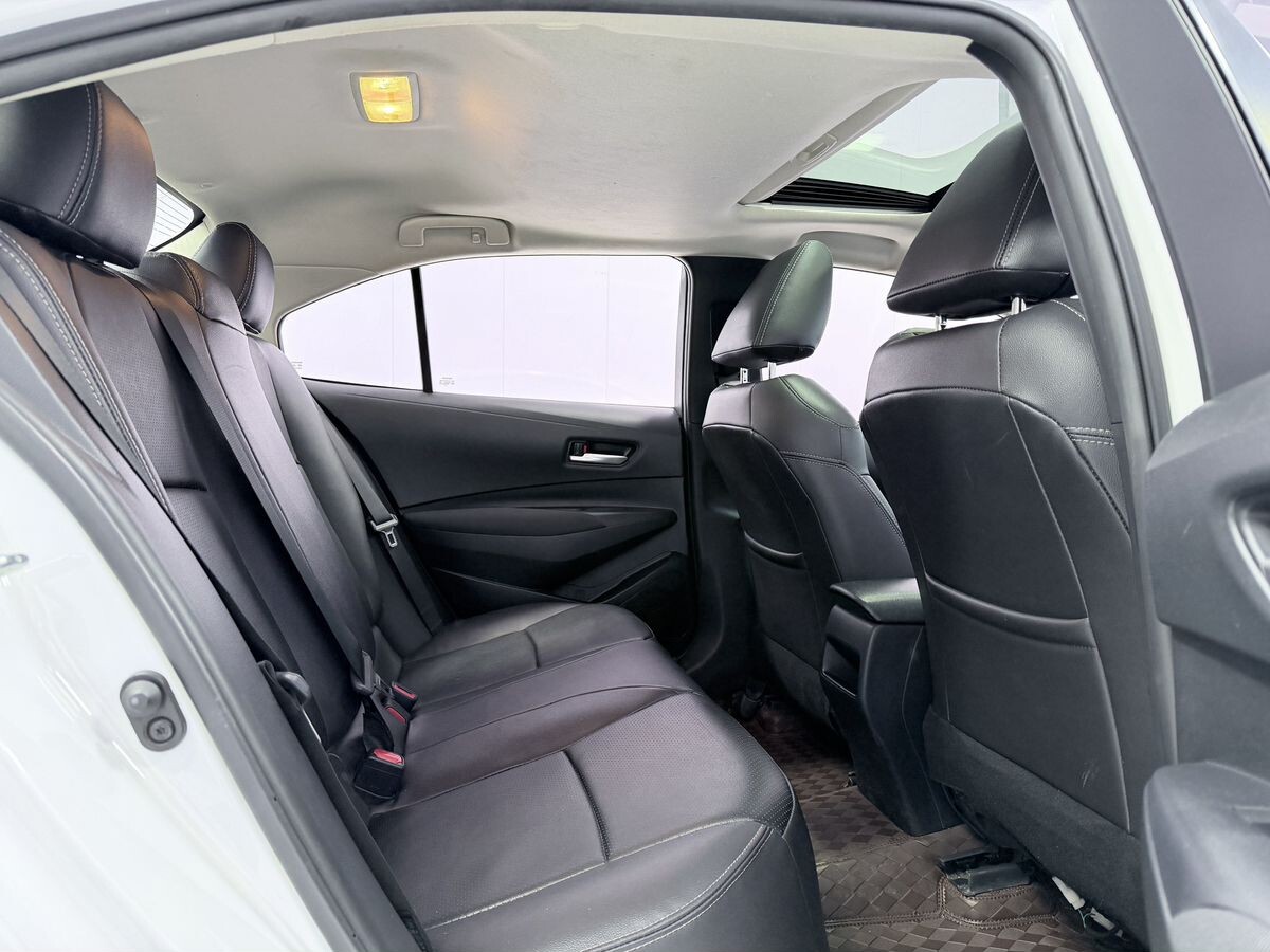 Toyota Corolla 2022 - фото автомобиля