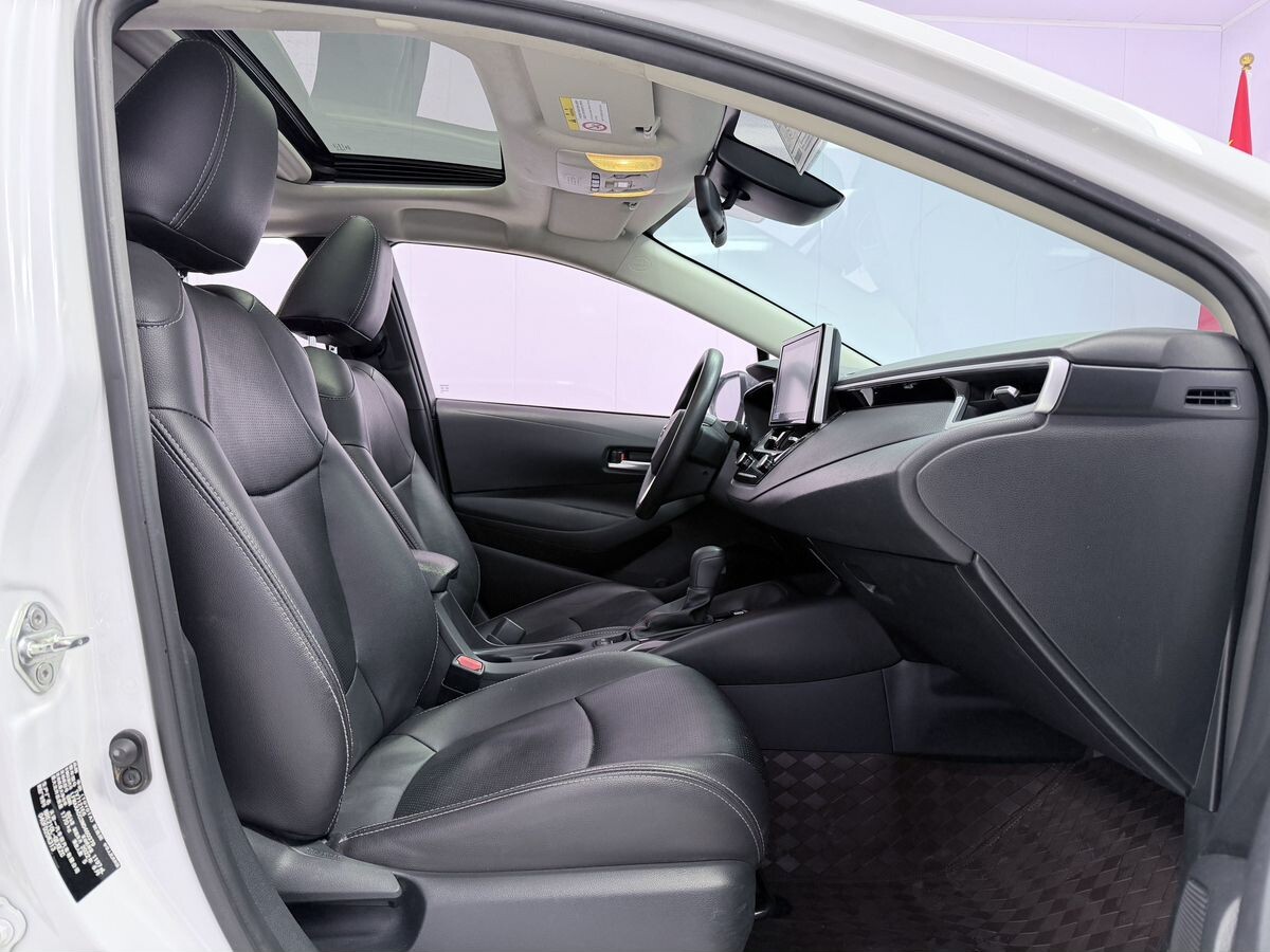 Toyota Corolla 2022 - фото автомобиля