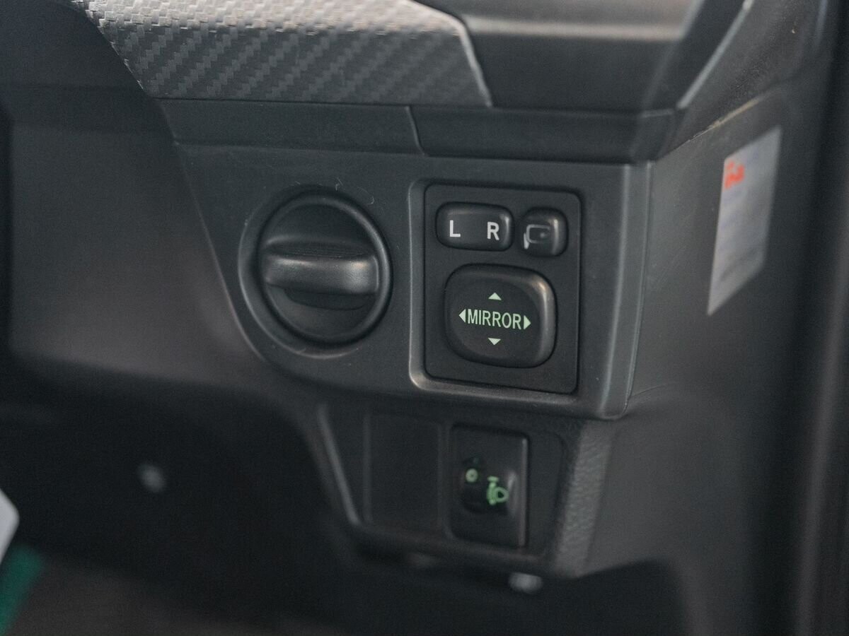 Toyota Corolla Fielder 2014 - фото автомобиля