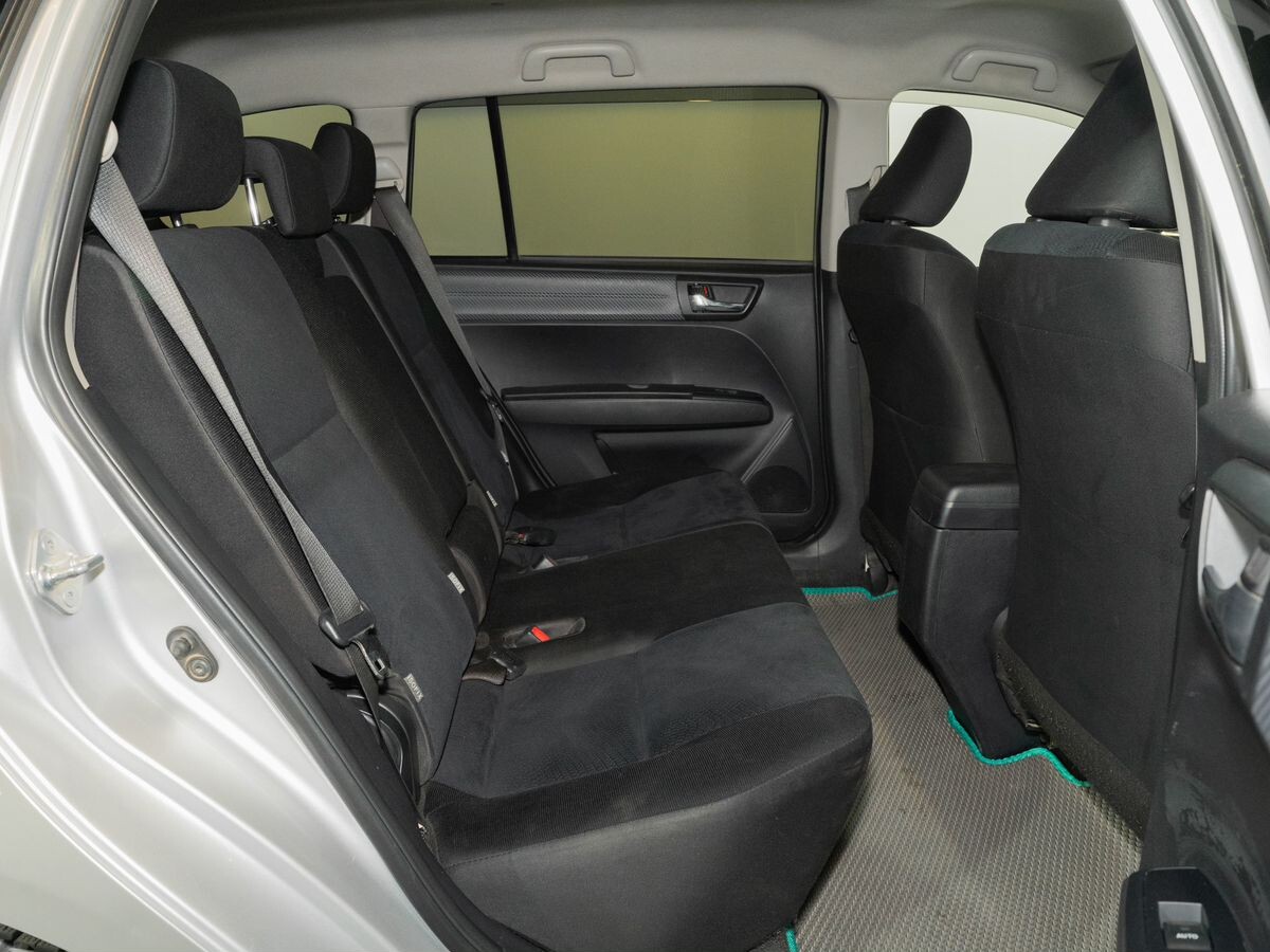 Toyota Corolla Fielder 2014 - фото автомобиля