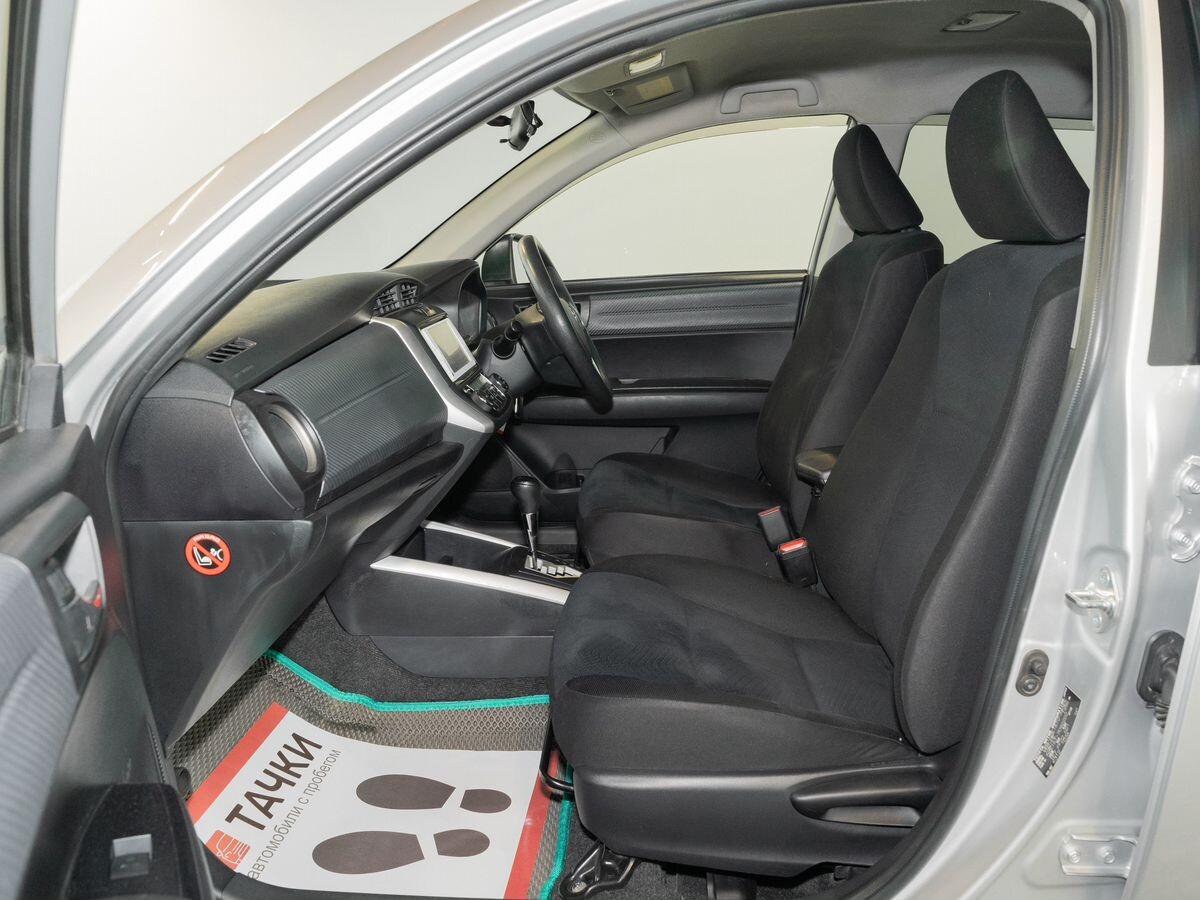 Toyota Corolla Fielder 2014 - фото автомобиля