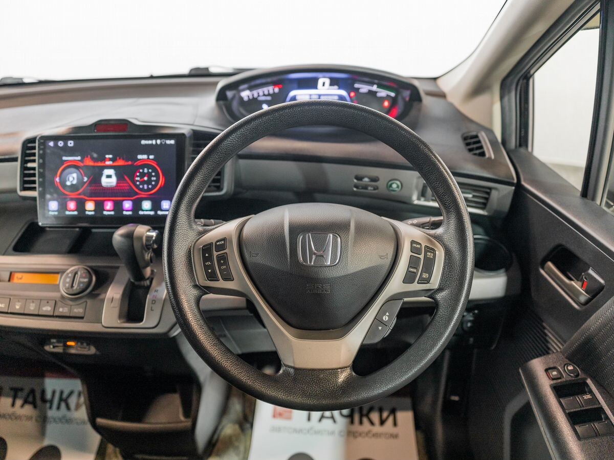 Honda Freed 2014 - фото автомобиля