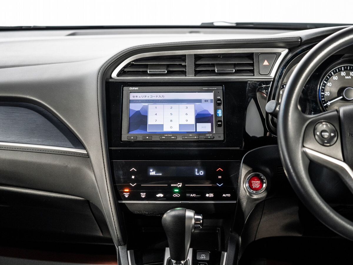Honda Shuttle 2016 - фото автомобиля