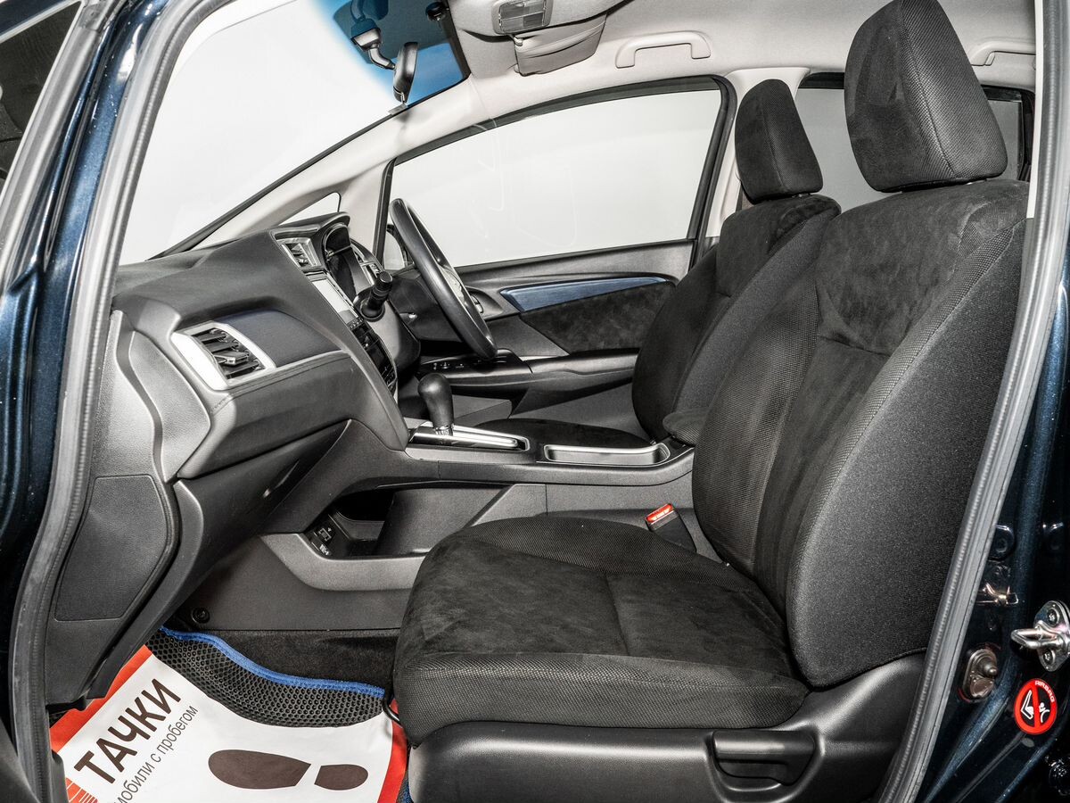 Honda Shuttle 2016 - фото автомобиля