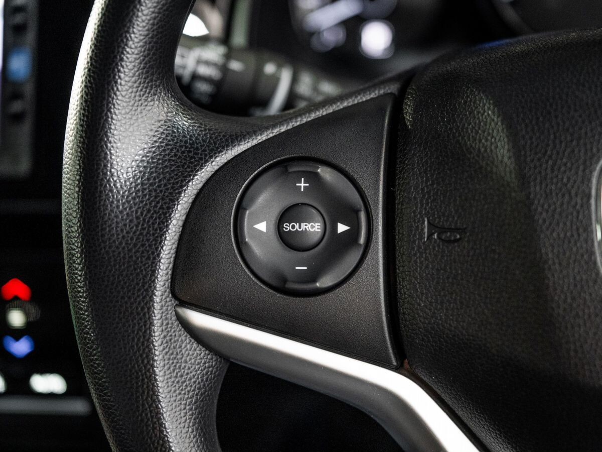 Honda Shuttle 2016 - фото автомобиля