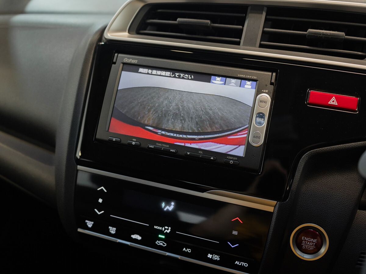Honda Fit 2015 - фото автомобиля