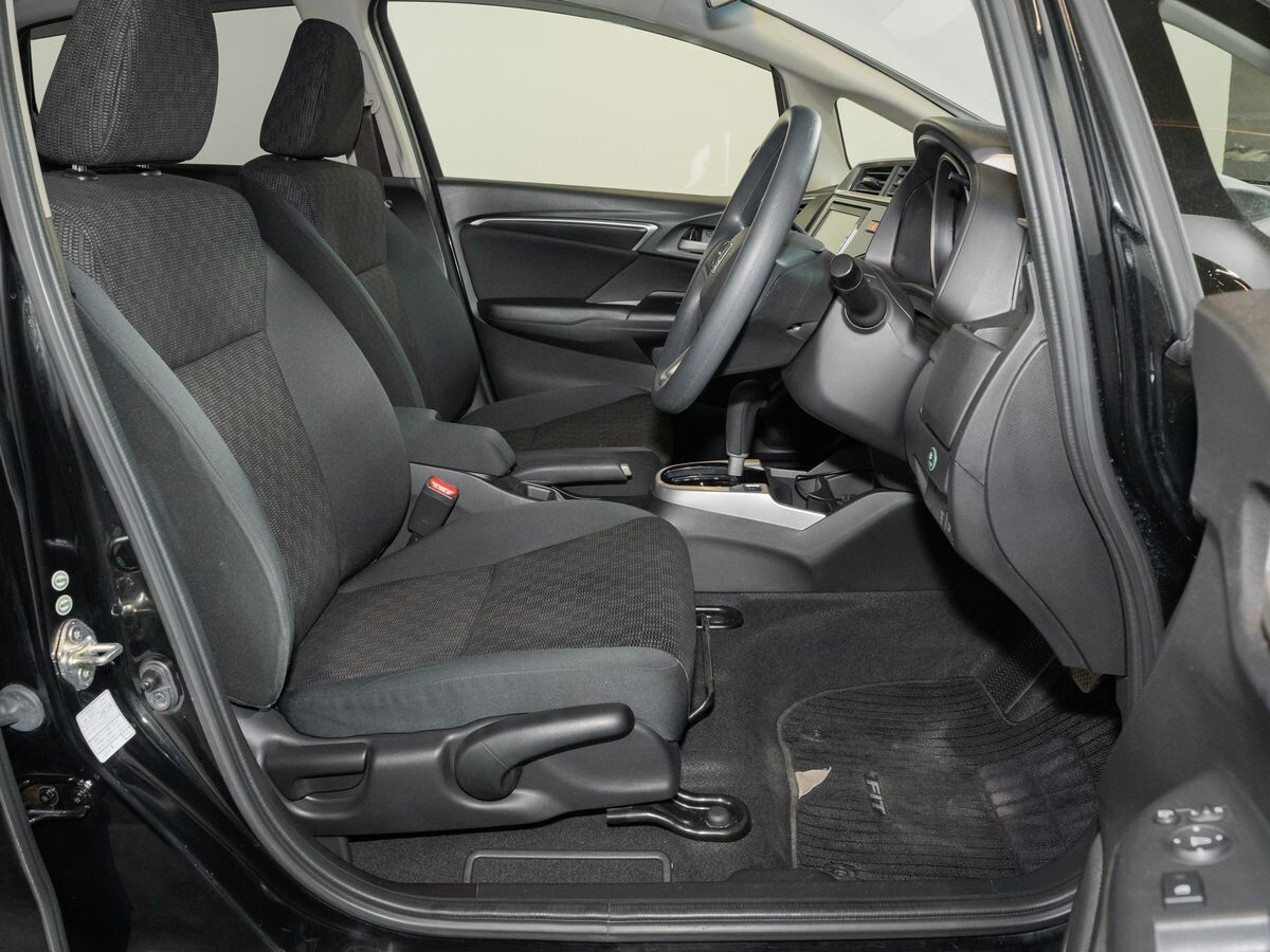 Honda Fit 2015 - фото автомобиля