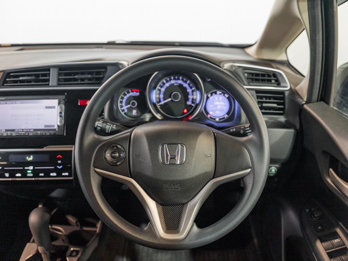 Honda Fit 2015 - фото автомобиля
