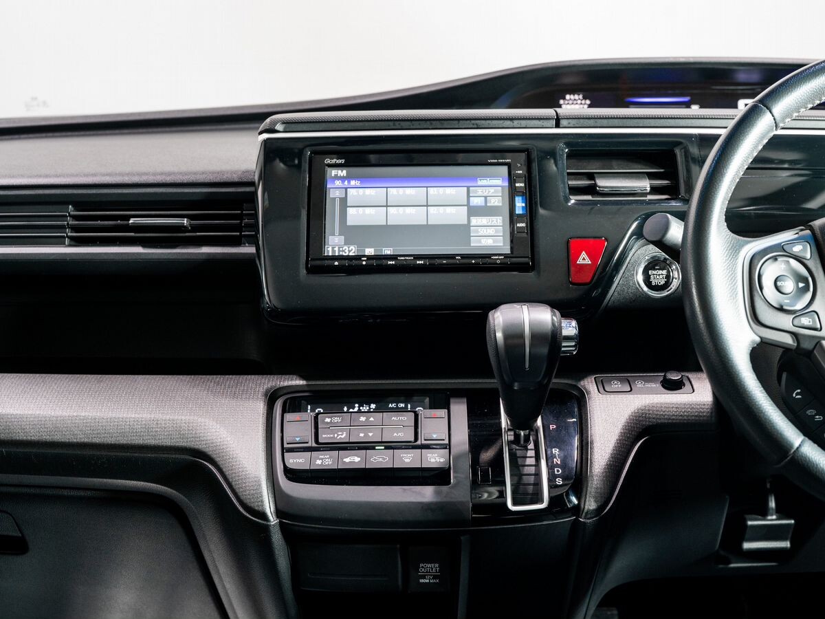 Honda Stepwgn 2019 - фото автомобиля