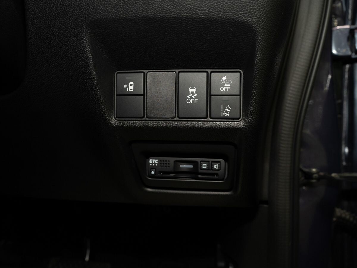 Honda Stepwgn 2019 - фото автомобиля