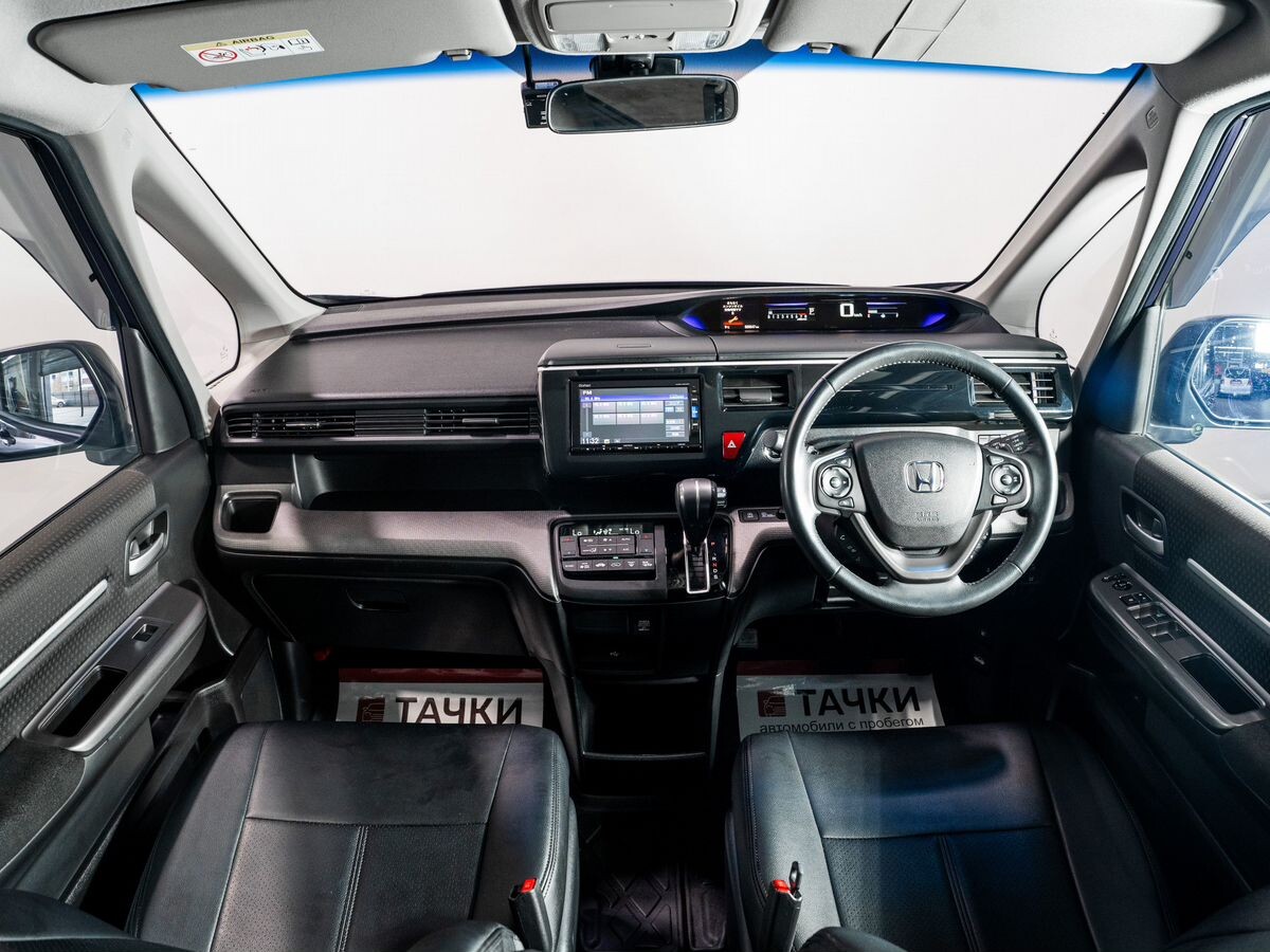 Honda Stepwgn 2019 - фото автомобиля