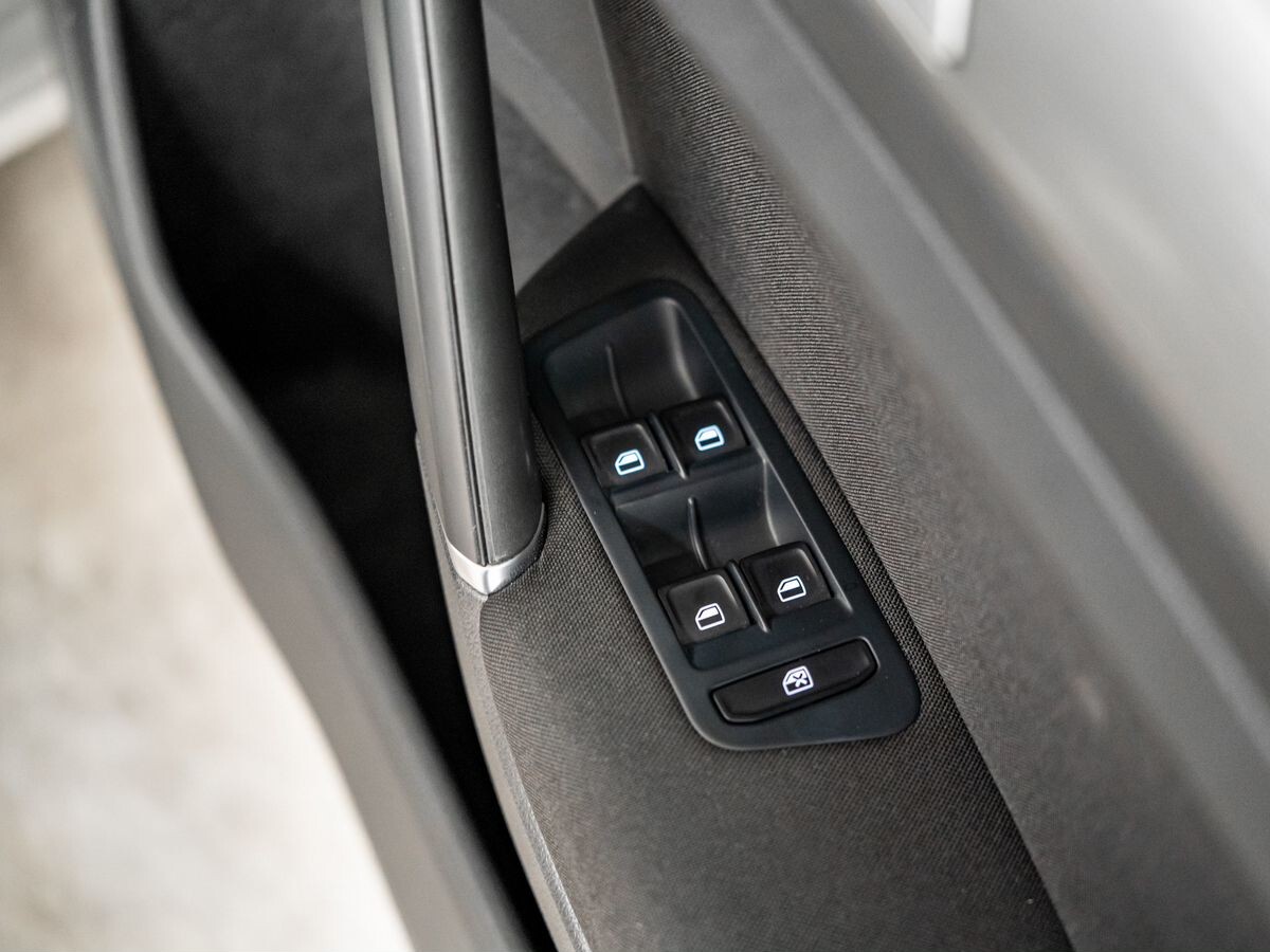 Volkswagen Golf 2015 - фото автомобиля
