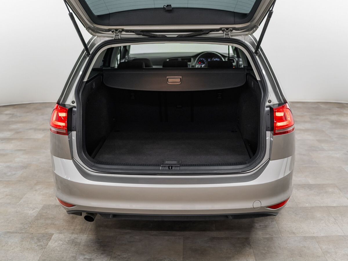 Volkswagen Golf 2015 - фото автомобиля