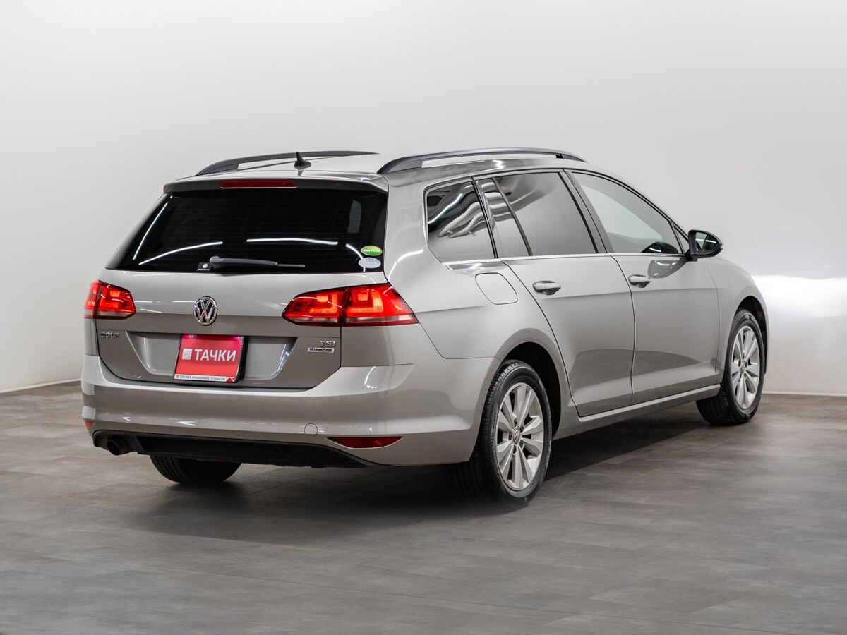 Volkswagen Golf 2015 - фото автомобиля
