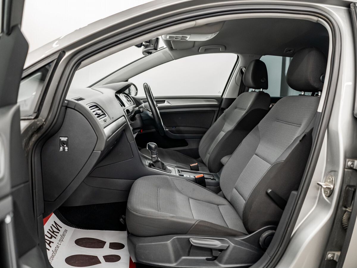 Volkswagen Golf 2015 - фото автомобиля
