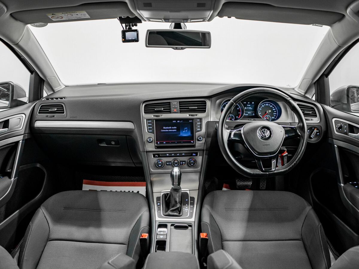 Volkswagen Golf 2015 - фото автомобиля