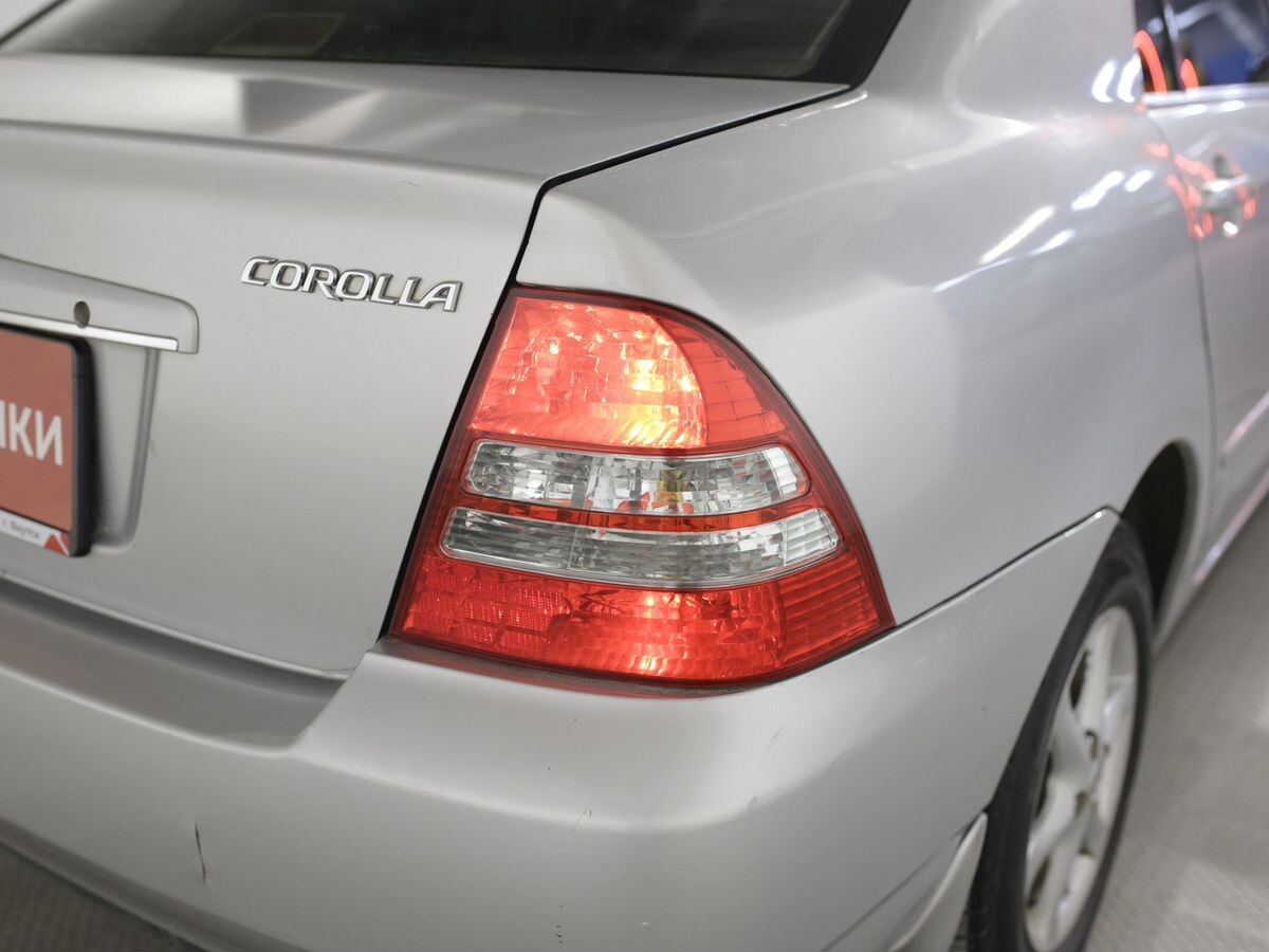 Toyota Corolla 2003 - фото автомобиля