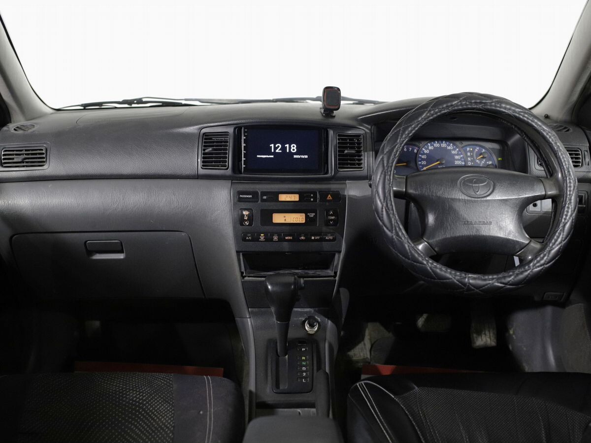 Toyota Corolla 2003 - фото автомобиля