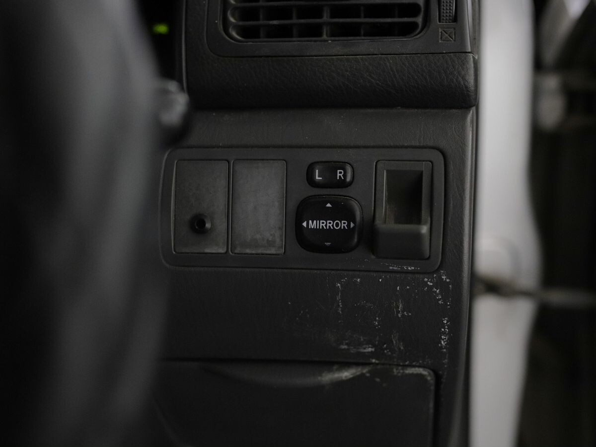 Toyota Corolla 2003 - фото автомобиля