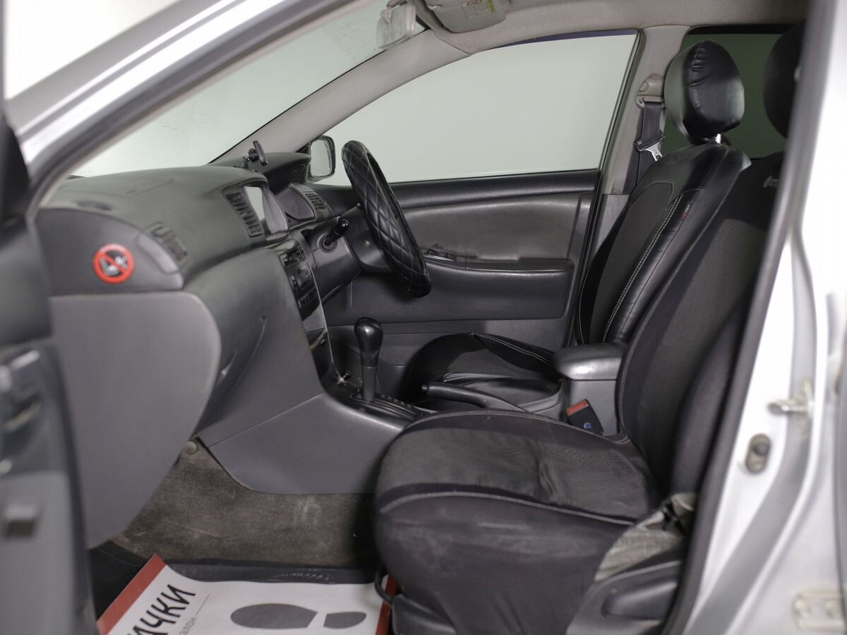 Toyota Corolla 2003 - фото автомобиля