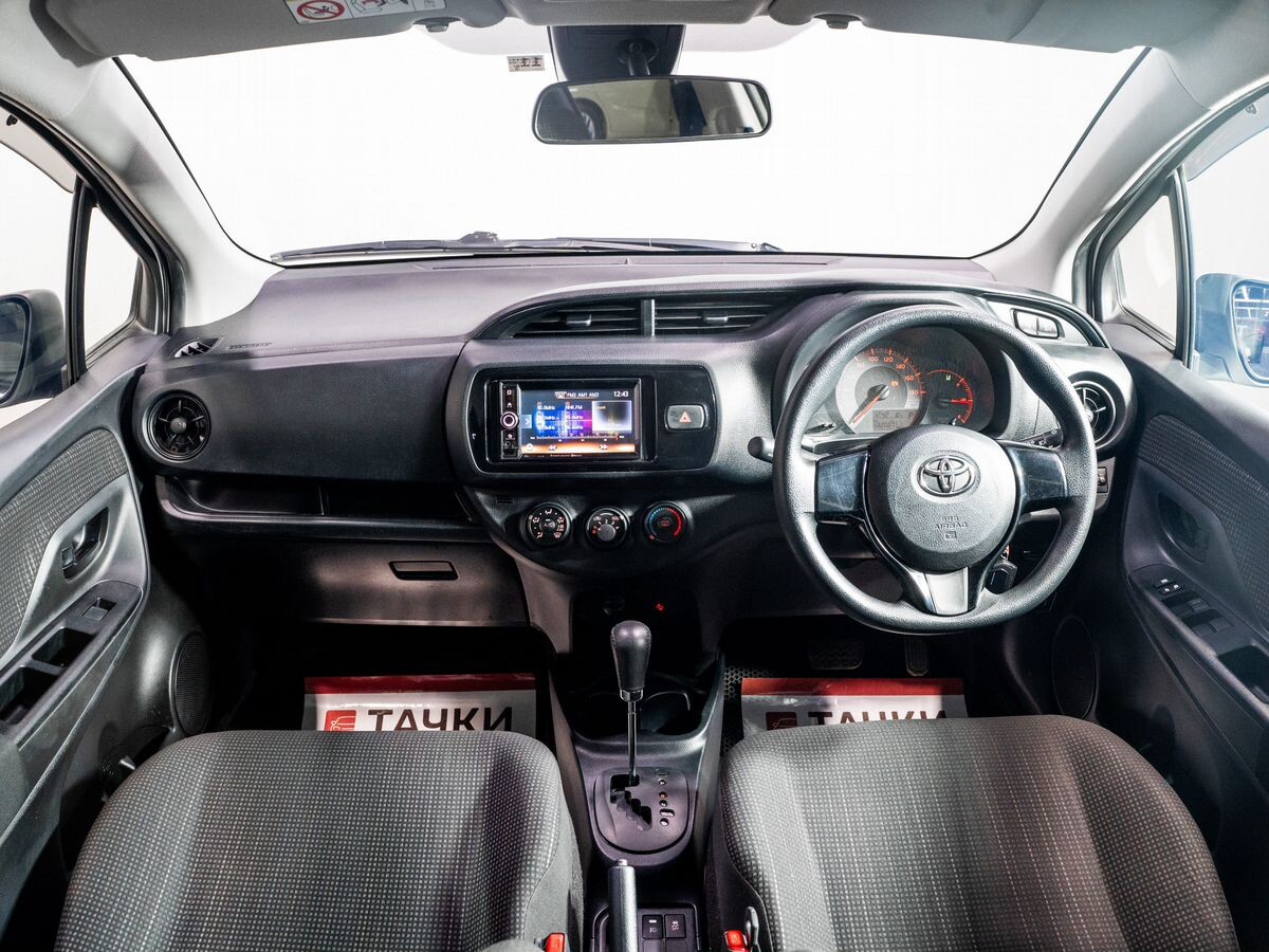 Toyota Vitz 2018 - фото автомобиля