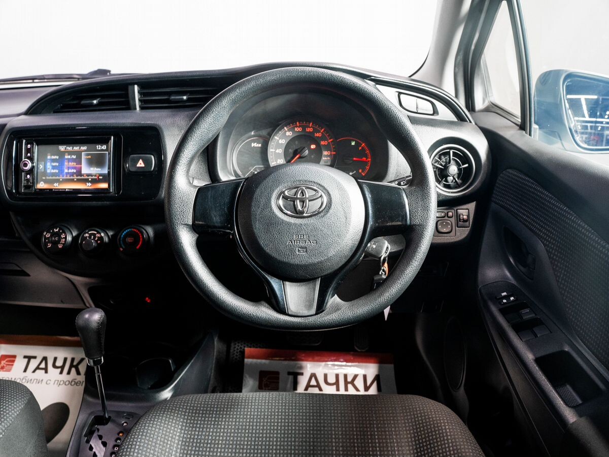 Toyota Vitz 2018 - фото автомобиля