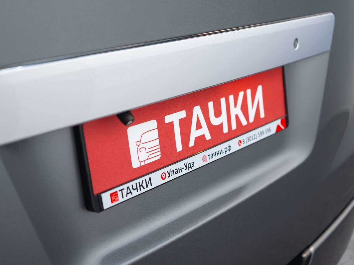 Nissan NV350 Caravan 2018 - фото автомобиля