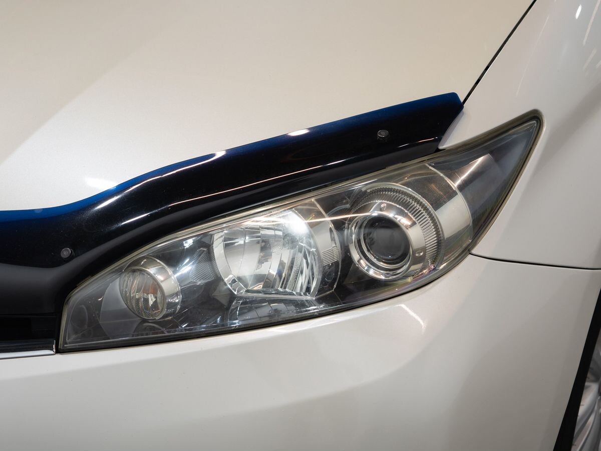 Toyota Wish 2009 - фото автомобиля