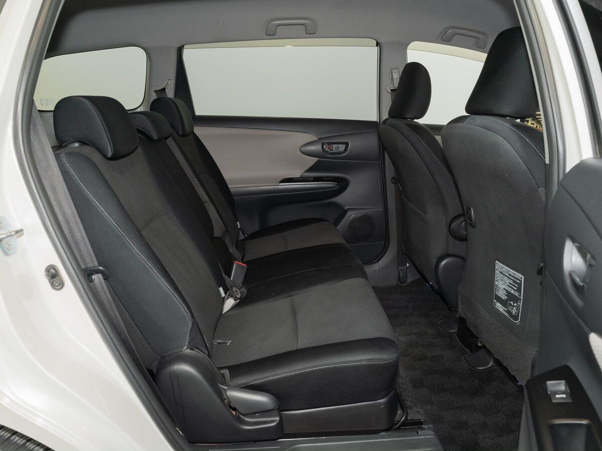 Toyota Wish 2009 - фото автомобиля