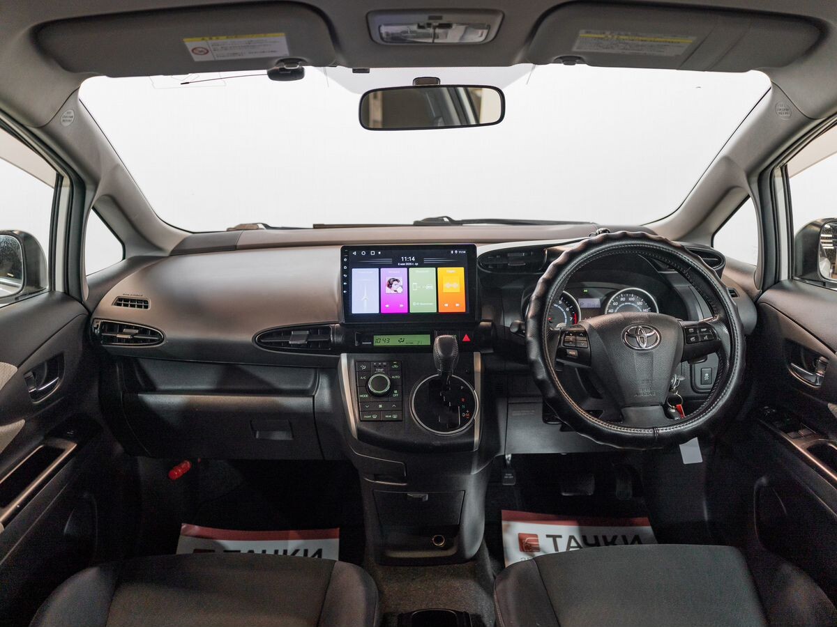 Toyota Wish 2009 - фото автомобиля