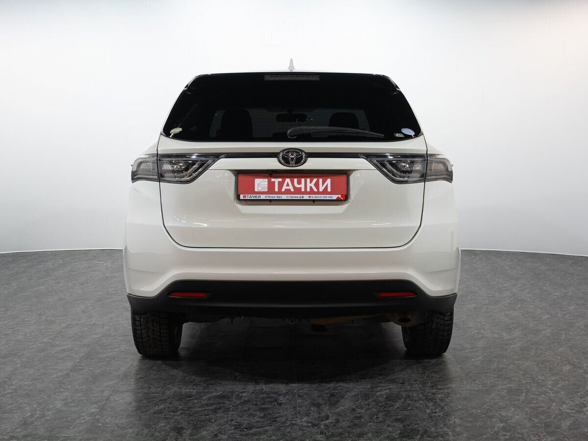 Toyota Harrier 2017 - фото автомобиля