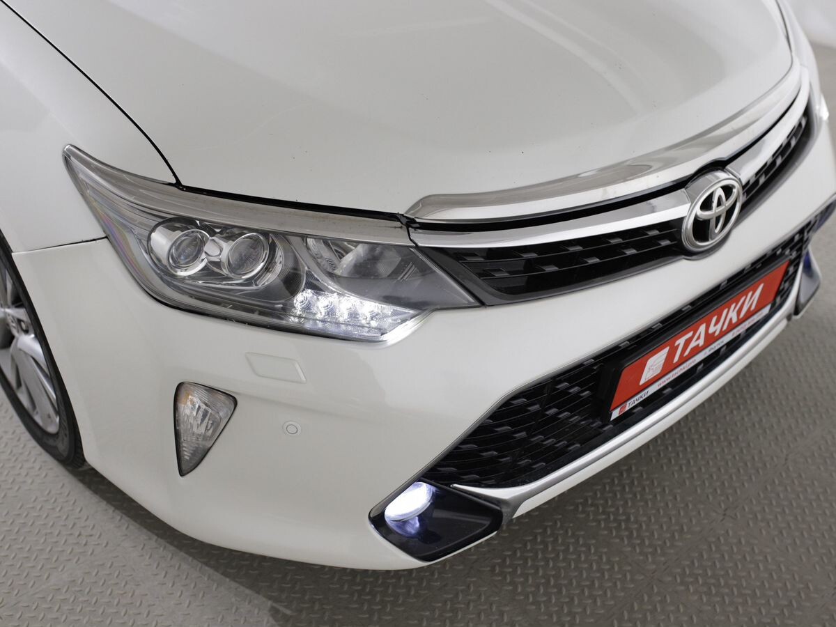 Toyota Camry 2017 - фото автомобиля