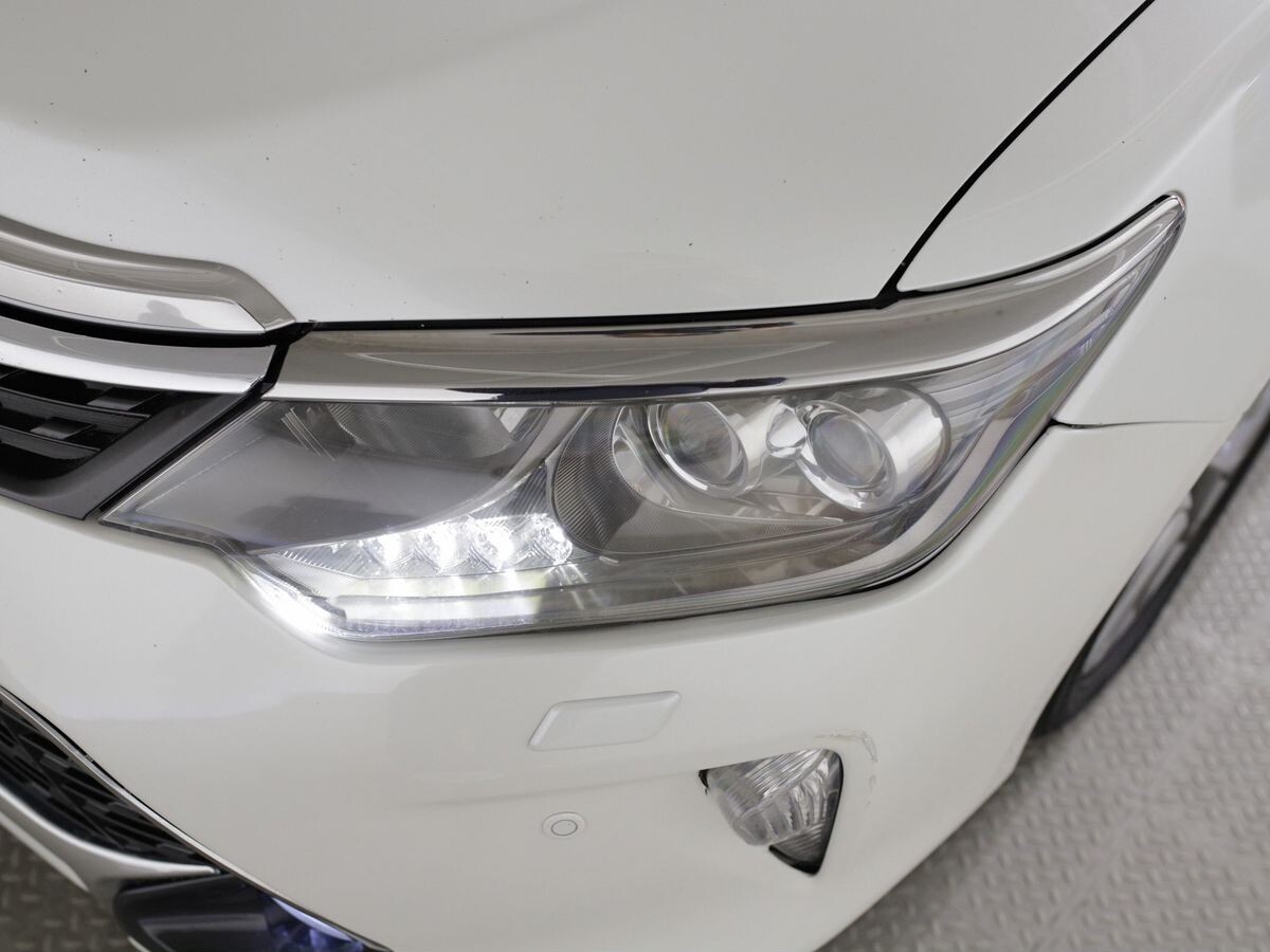 Toyota Camry 2017 - фото автомобиля