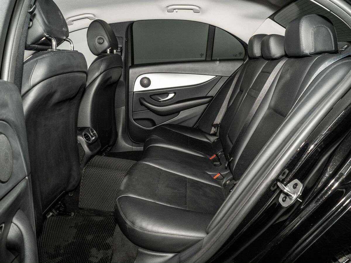 Mercedes-Benz E-Class 2019 - фото автомобиля