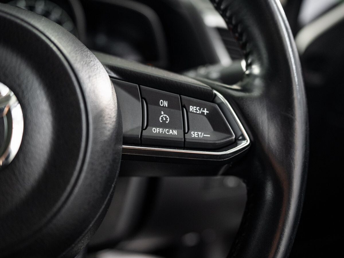 Mazda Axela 2018 - фото автомобиля