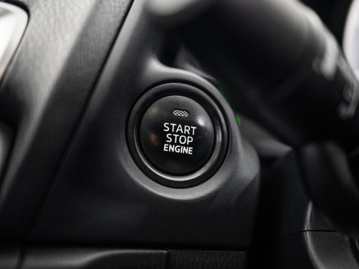 Mazda Axela 2018 - фото автомобиля