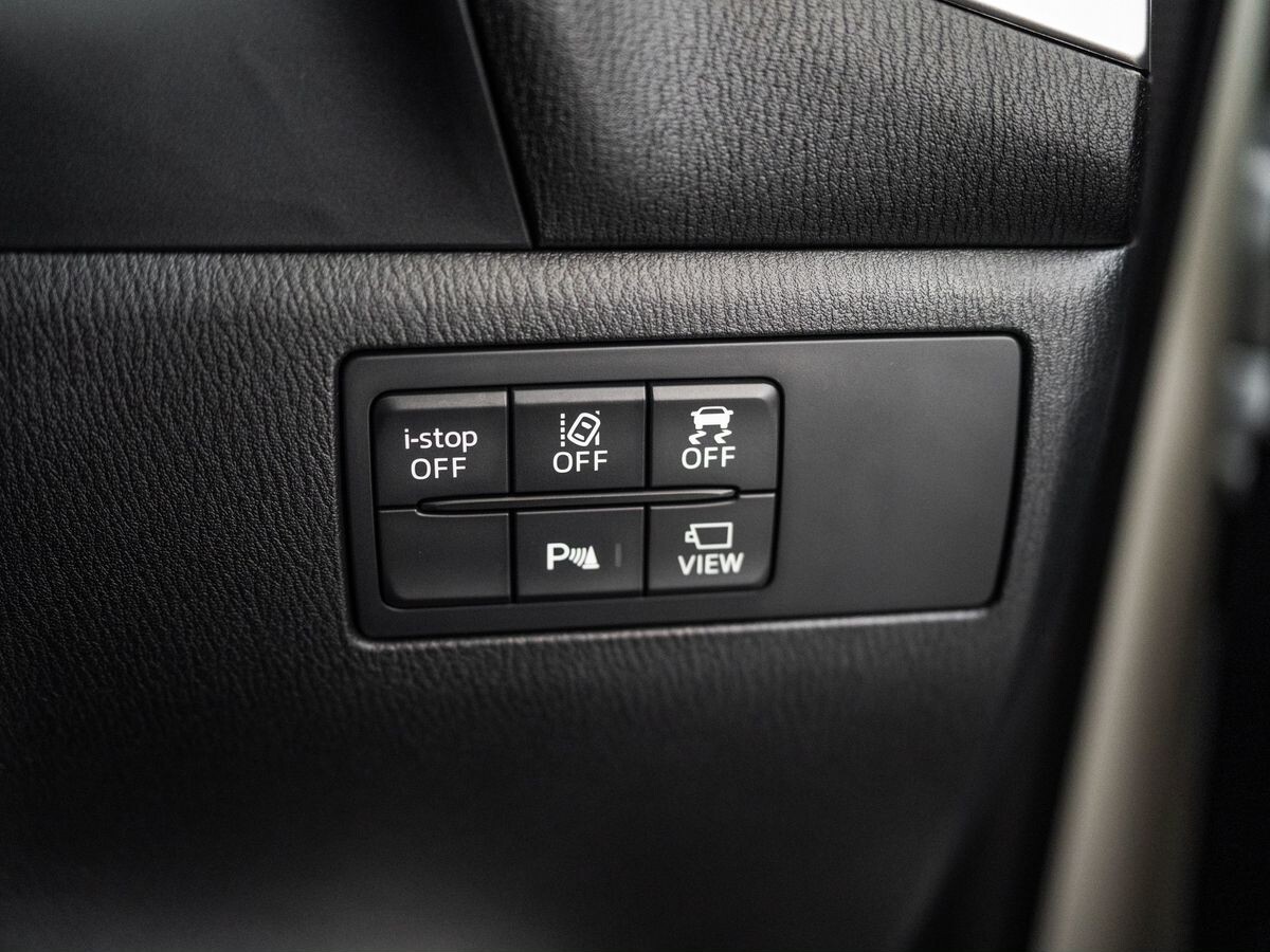 Mazda Axela 2018 - фото автомобиля