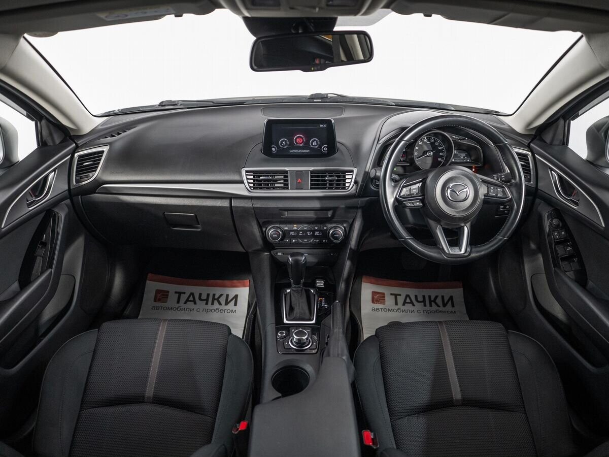 Mazda Axela 2018 - фото автомобиля
