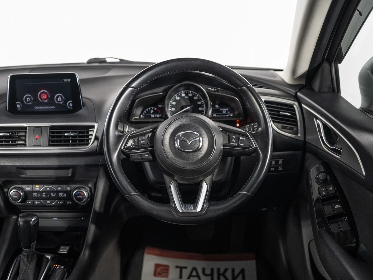 Mazda Axela 2018 - фото автомобиля