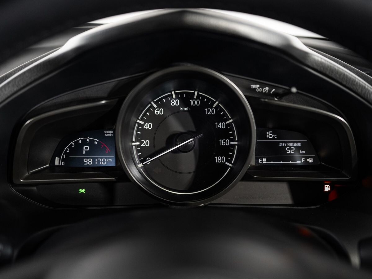 Mazda Axela 2018 - фото автомобиля