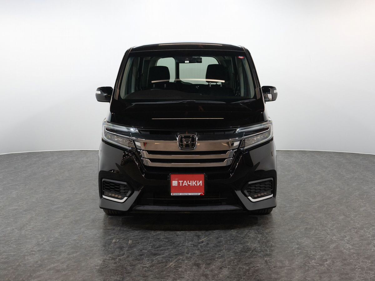 Honda Stepwgn 2018 - фото автомобиля