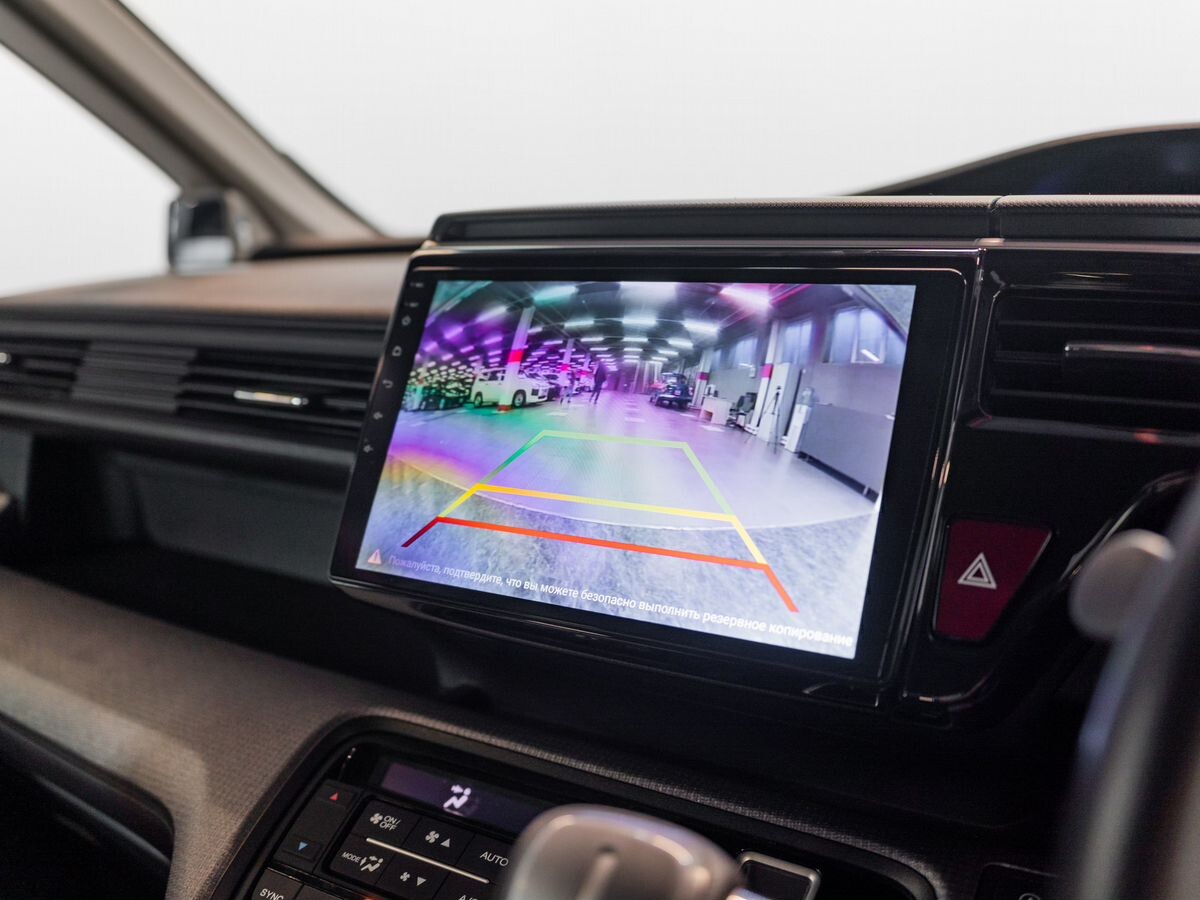 Honda Stepwgn 2018 - фото автомобиля