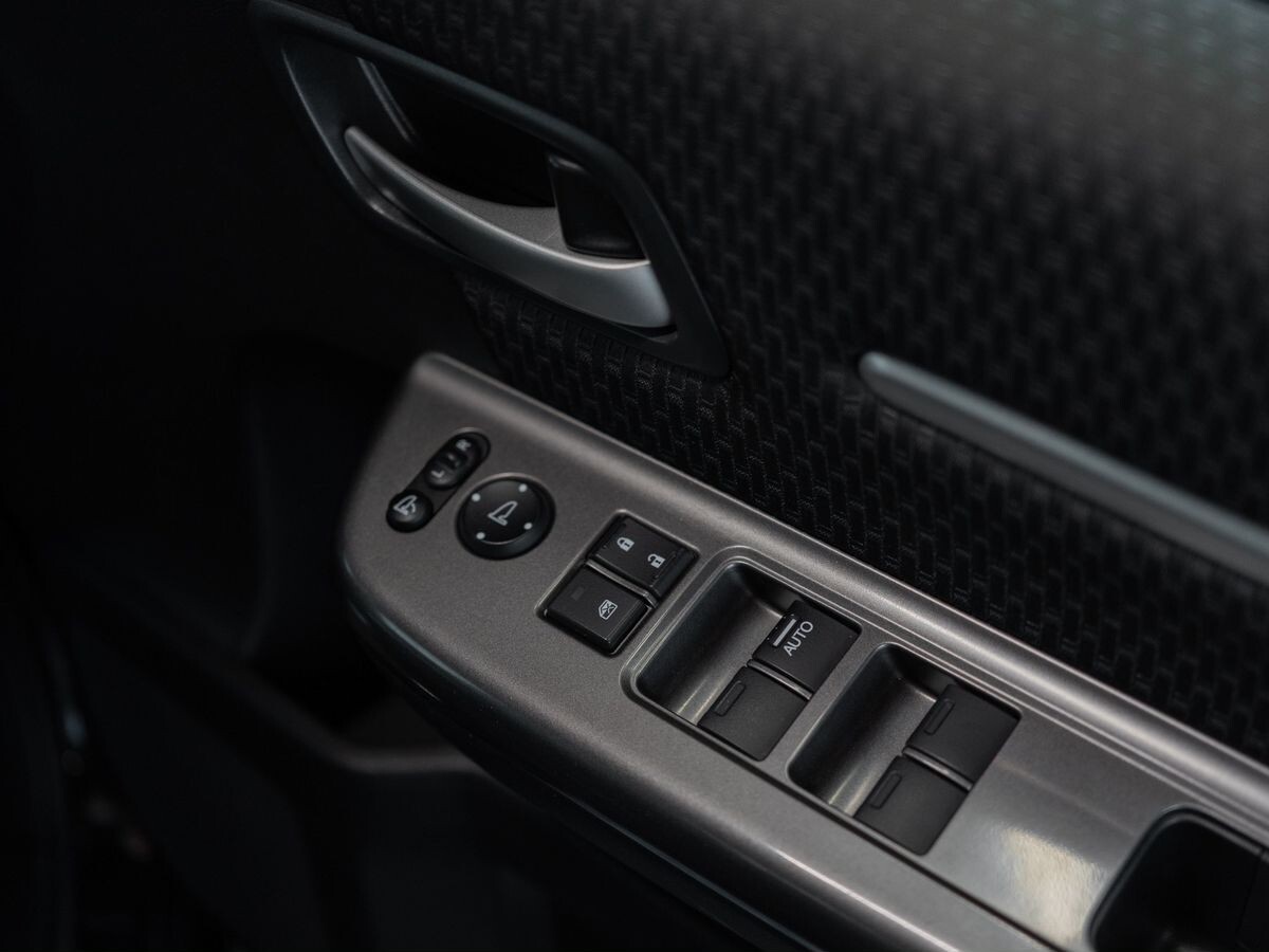 Honda Stepwgn 2018 - фото автомобиля
