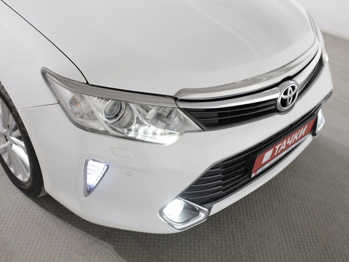 Toyota Camry 2015 - фото автомобиля