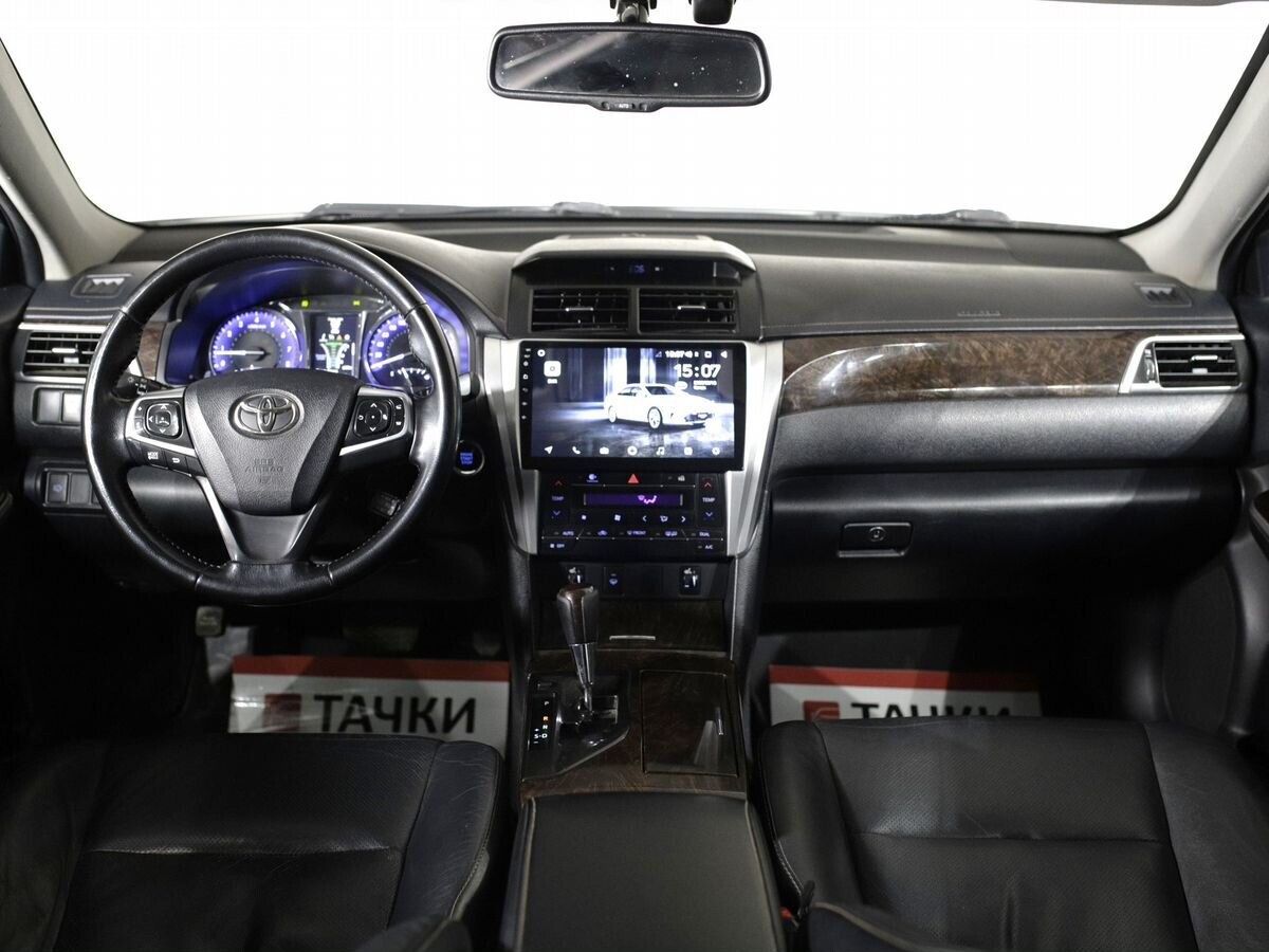 Toyota Camry 2015 - фото автомобиля