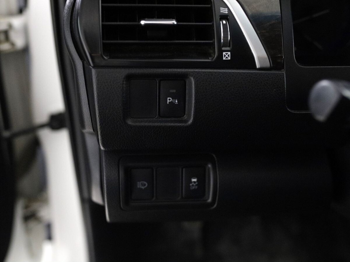 Toyota Camry 2015 - фото автомобиля