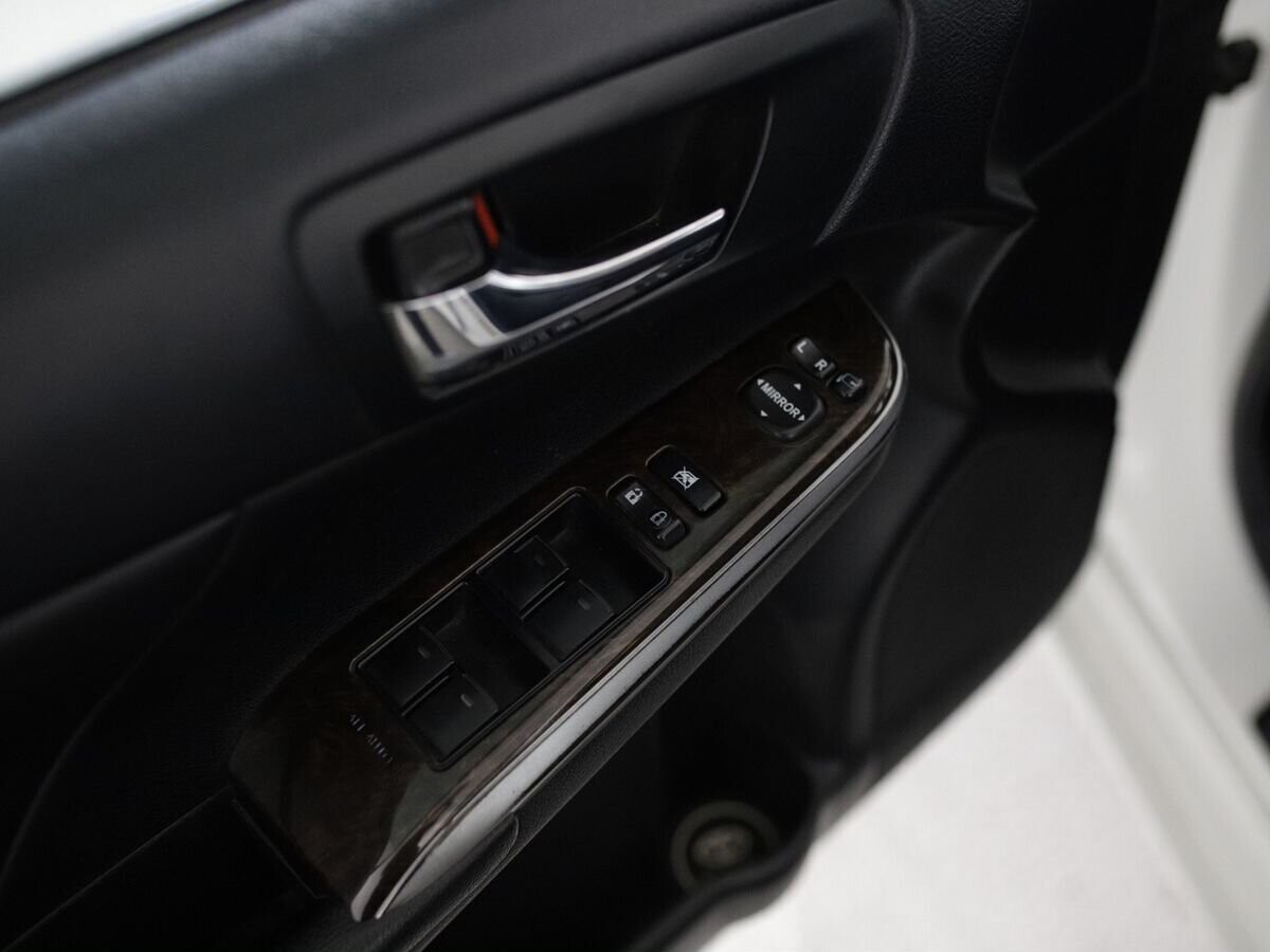 Toyota Camry 2015 - фото автомобиля